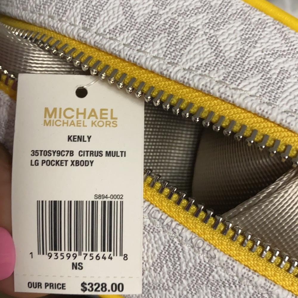 MK purse - Picture 3 of 3